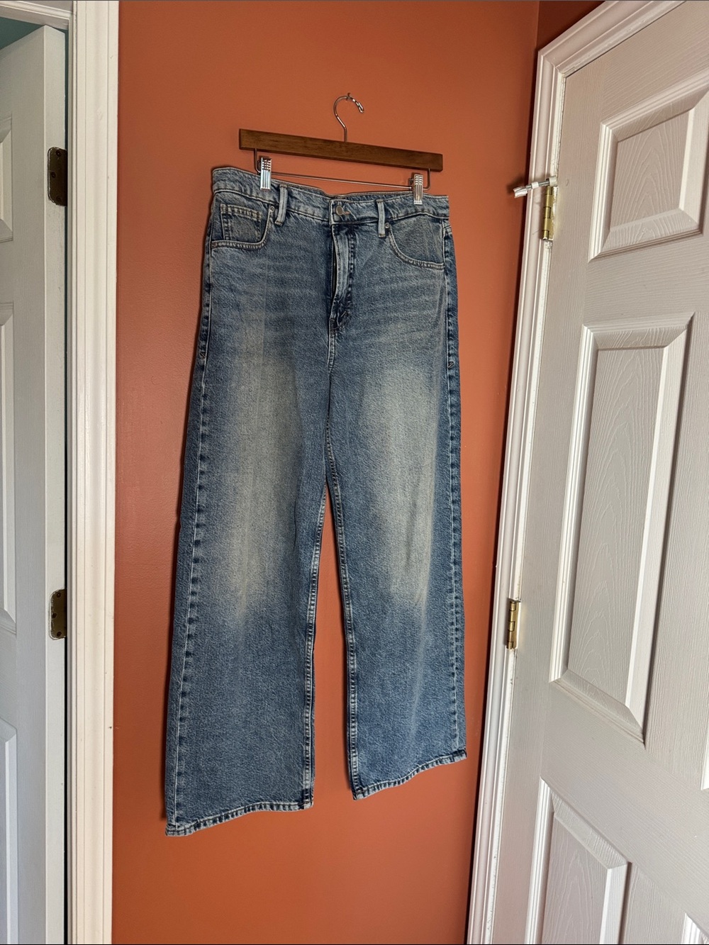 Good American Baggy Jeans
